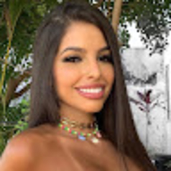 Meet your Posher, Daniela - Picture 1 of 1